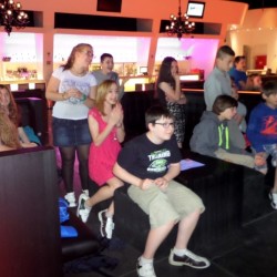 Bowling (11) - Toneelvereniging Plankenkoorts 